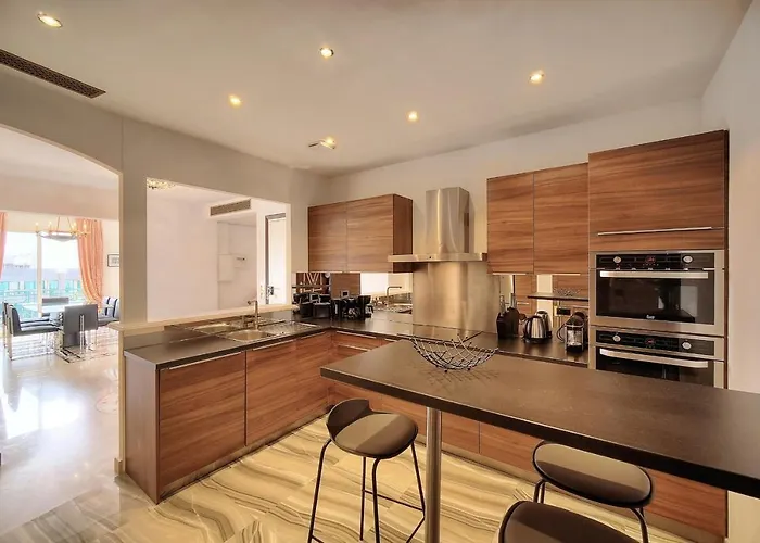 アパート Ref 1757 - Back Croisette - Sea View For Rent カンヌ